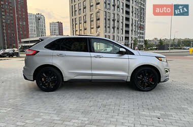 Внедорожник / Кроссовер Ford Edge 2015 в 