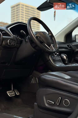 Внедорожник / Кроссовер Ford Edge 2015 в 
