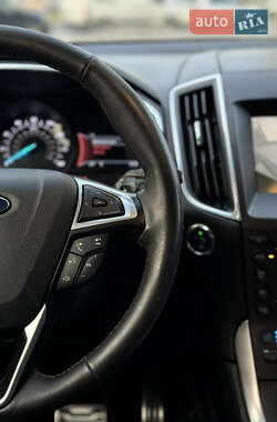 Внедорожник / Кроссовер Ford Edge 2015 в 