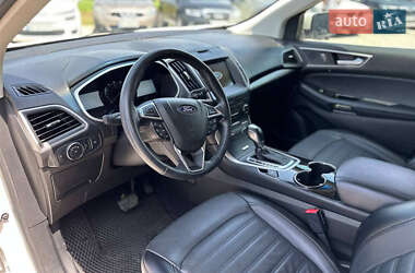 Позашляховик / Кросовер Ford Edge 2018 в 