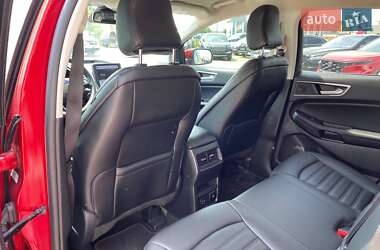 Позашляховик / Кросовер Ford Edge 2021 в 