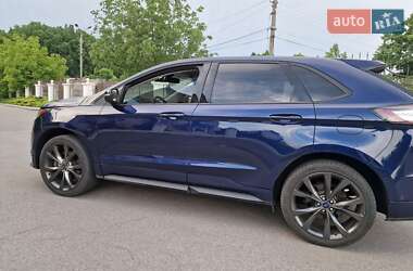 Внедорожник / Кроссовер Ford Edge 2016 в 