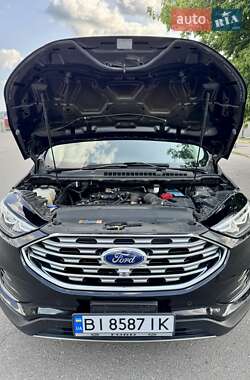 Внедорожник / Кроссовер Ford Edge 2019 в 