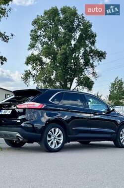 Внедорожник / Кроссовер Ford Edge 2019 в 