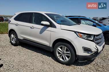 Позашляховик / Кросовер Ford Edge 2016 в 