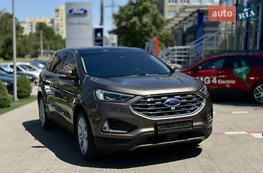 Внедорожник / Кроссовер Ford Edge 2019 в 