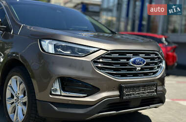 Внедорожник / Кроссовер Ford Edge 2019 в 
