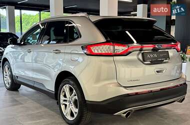 Позашляховик / Кросовер Ford Edge 2018 в 
