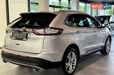 Позашляховик / Кросовер Ford Edge 2018 в 
