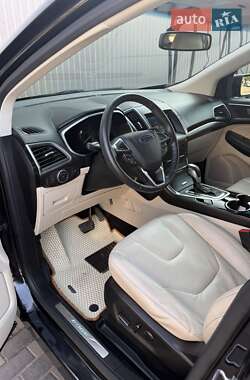 Внедорожник / Кроссовер Ford Edge 2015 в 