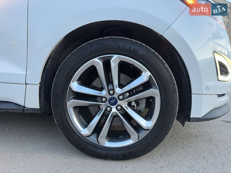 Внедорожник / Кроссовер Ford Edge 2016 в Тернополе