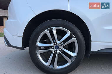 Внедорожник / Кроссовер Ford Edge 2016 в 
