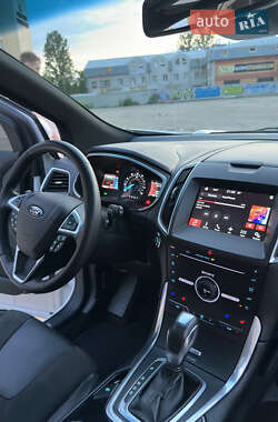 Внедорожник / Кроссовер Ford Edge 2016 в 
