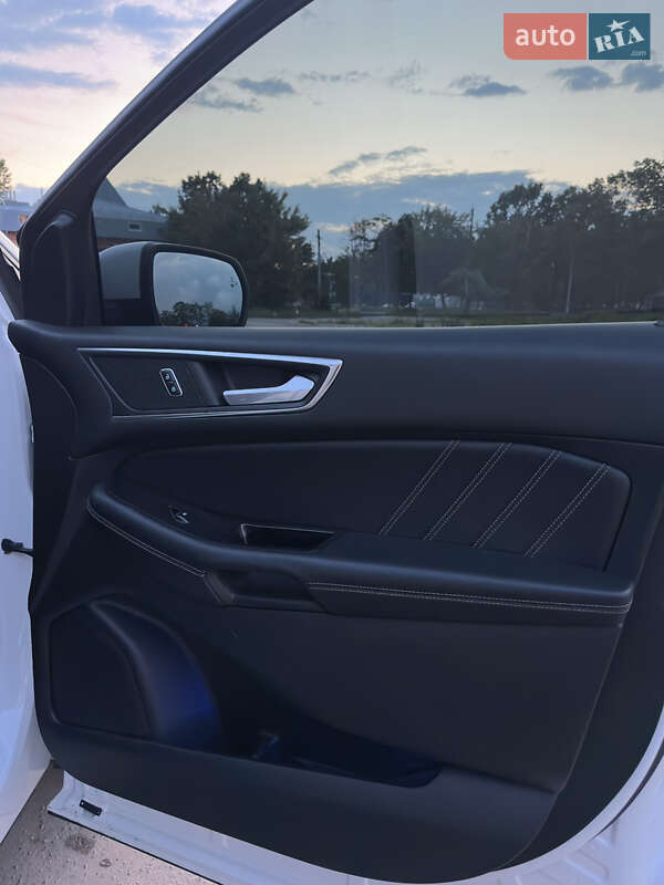 Внедорожник / Кроссовер Ford Edge 2016 в Тернополе