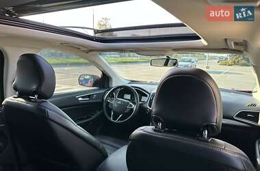 Внедорожник / Кроссовер Ford Edge 2017 в 