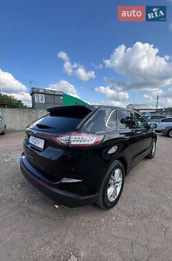 Позашляховик / Кросовер Ford Edge 2015 в 