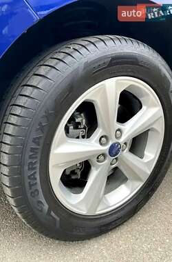 Внедорожник / Кроссовер Ford Edge 2015 в 