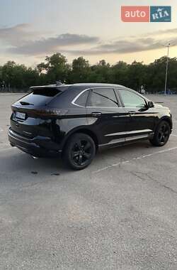 Внедорожник / Кроссовер Ford Edge 2015 в 