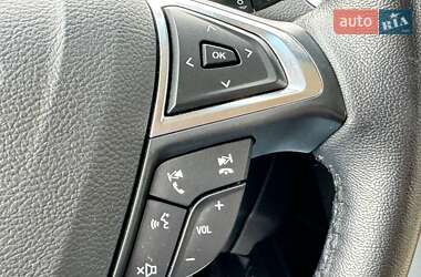 Внедорожник / Кроссовер Ford Edge 2019 в 