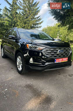 Внедорожник / Кроссовер Ford Edge 2019 в 
