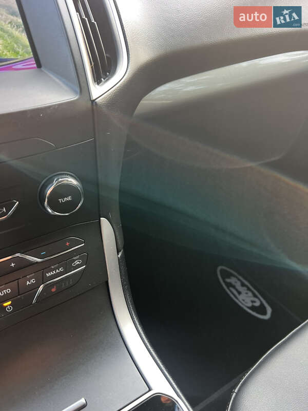 Внедорожник / Кроссовер Ford Edge 2019 в Дубно