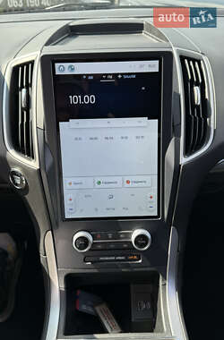 Внедорожник / Кроссовер Ford Edge 2022 в 