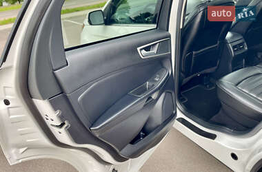 Внедорожник / Кроссовер Ford Edge 2022 в 