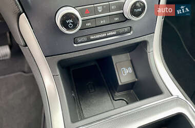Внедорожник / Кроссовер Ford Edge 2022 в 