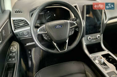 Позашляховик / Кросовер Ford Edge 2022 в 