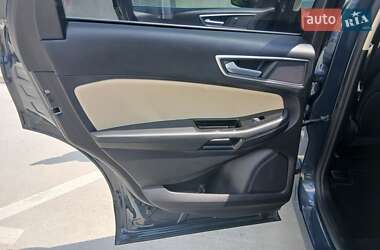 Внедорожник / Кроссовер Ford Edge 2018 в 