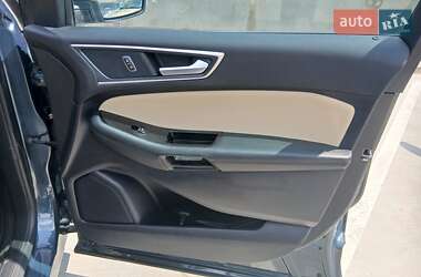 Внедорожник / Кроссовер Ford Edge 2018 в 