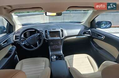 Внедорожник / Кроссовер Ford Edge 2018 в 