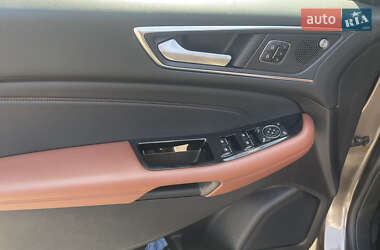 Внедорожник / Кроссовер Ford Edge 2019 в 