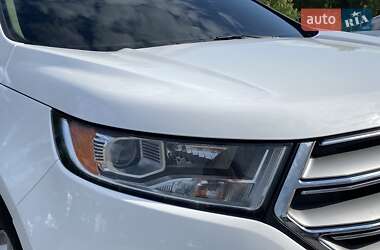 Внедорожник / Кроссовер Ford Edge 2017 в 