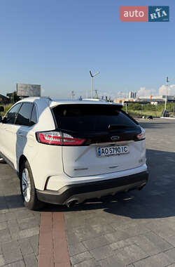 Внедорожник / Кроссовер Ford Edge 2019 в 