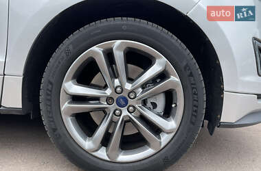 Внедорожник / Кроссовер Ford Edge 2016 в 
