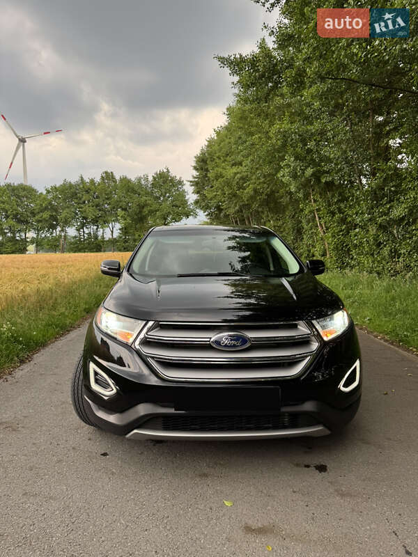 Внедорожник / Кроссовер Ford Edge 2018 в 