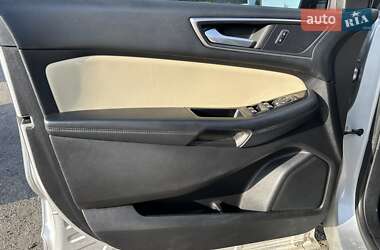 Внедорожник / Кроссовер Ford Edge 2017 в 