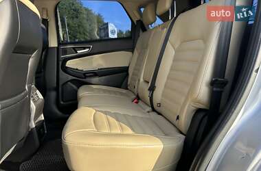 Внедорожник / Кроссовер Ford Edge 2017 в 