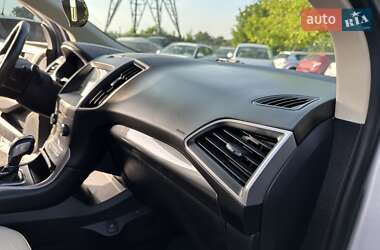 Внедорожник / Кроссовер Ford Edge 2017 в 