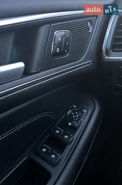 Внедорожник / Кроссовер Ford Edge 2023 в 