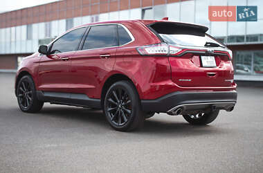 Внедорожник / Кроссовер Ford Edge 2016 в 