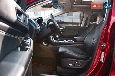 Внедорожник / Кроссовер Ford Edge 2016 в 