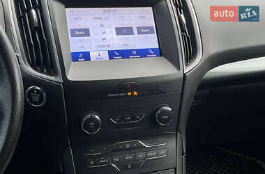 Внедорожник / Кроссовер Ford Edge 2019 в 