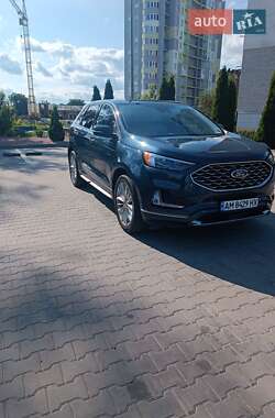 Внедорожник / Кроссовер Ford Edge 2022 в 