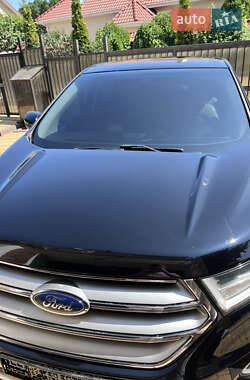 Внедорожник / Кроссовер Ford Edge 2016 в 
