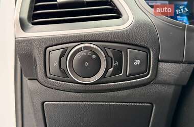 Внедорожник / Кроссовер Ford Edge 2023 в 