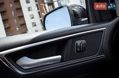 Внедорожник / Кроссовер Ford Edge 2016 в 