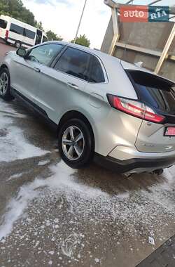Внедорожник / Кроссовер Ford Edge 2019 в 