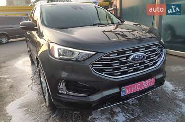 Внедорожник / Кроссовер Ford Edge 2019 в 
